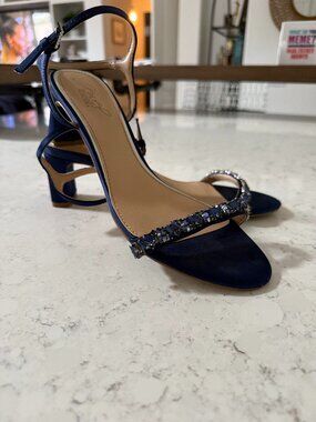 Jewel Badgley Mischka Strappy Low Block Heel Size 8